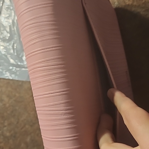 Fossil Brand- Jasmine Flap Crossbody in Pink - Picture 4 of 9